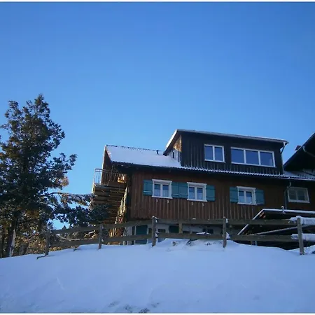 Familienbauernhof Bereuter * Alberschwende